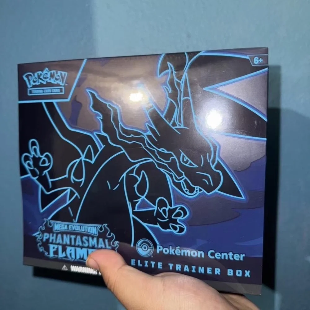 Pokemon Elite Trainer Box - Blue and Black - Picture 4 of 5